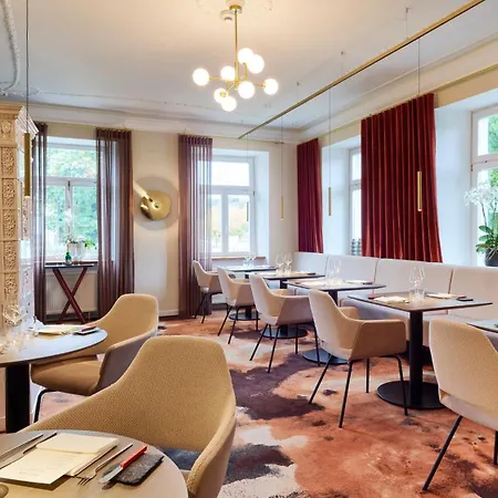 Hotel Keller By Erasmus 4*