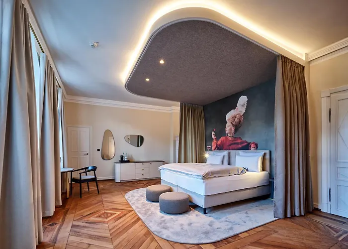 Keller By Erasmus Hotel 4*